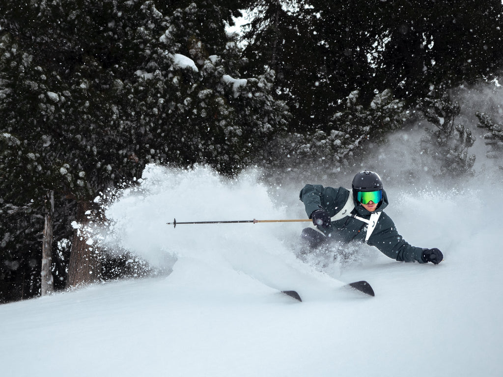 How to Choose a Travel Backpack for Your Next Ski Trip